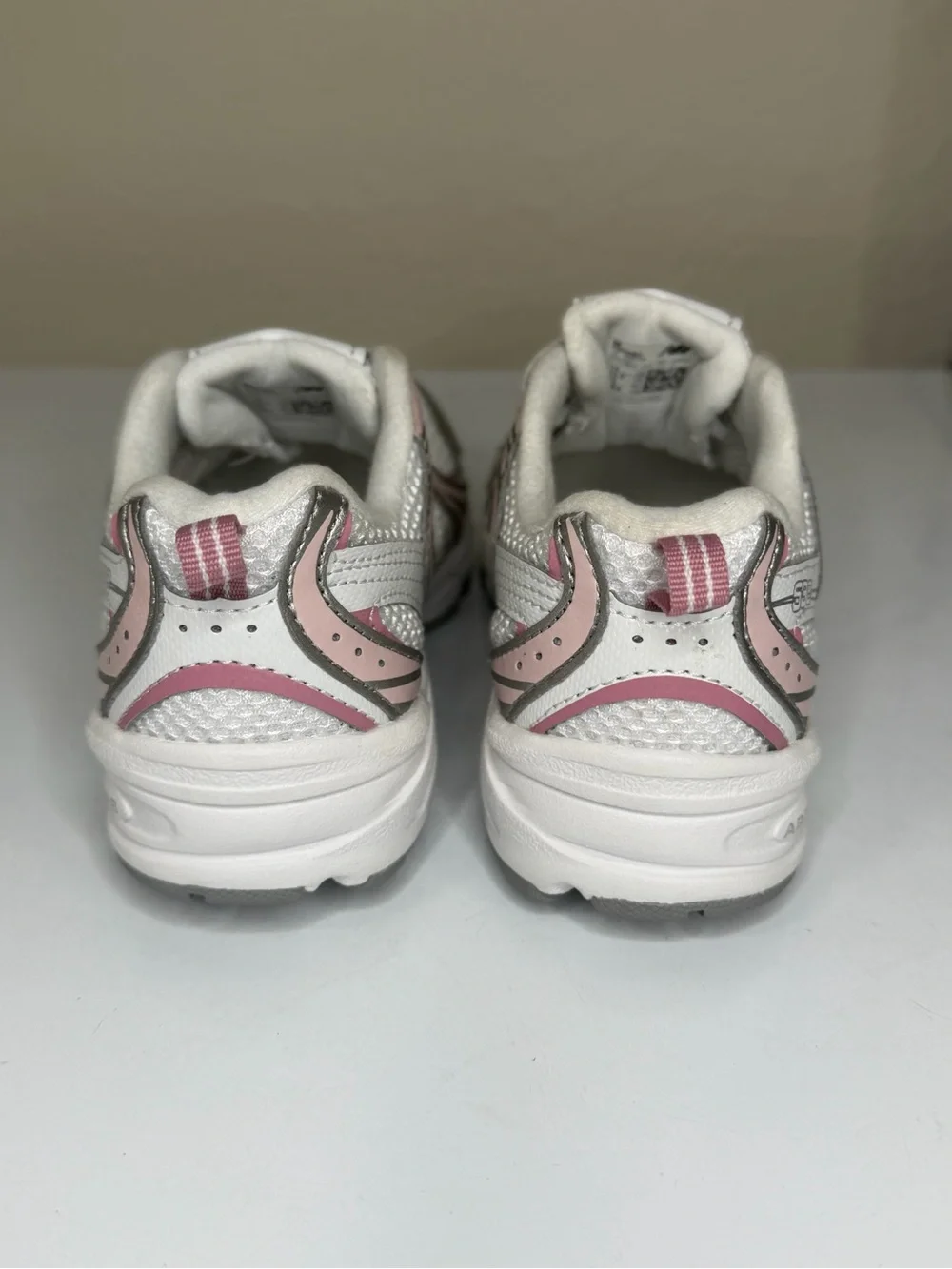 ❌❌❌New Balance Kids Silver and Pink Mesh Sneakers